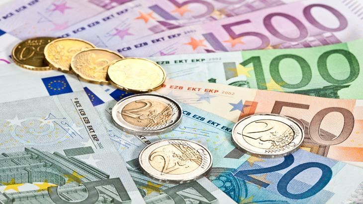 Euro Falls to Lowest levels in 2 Years against USD